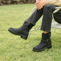 The Walking Company Rainier Zip Boot