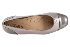 Trotters Daisy