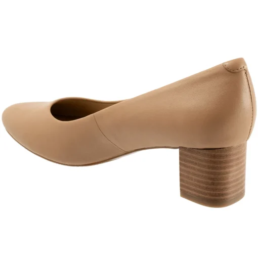 Trotters Kari