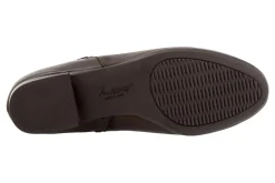 Trotters Major Embossed